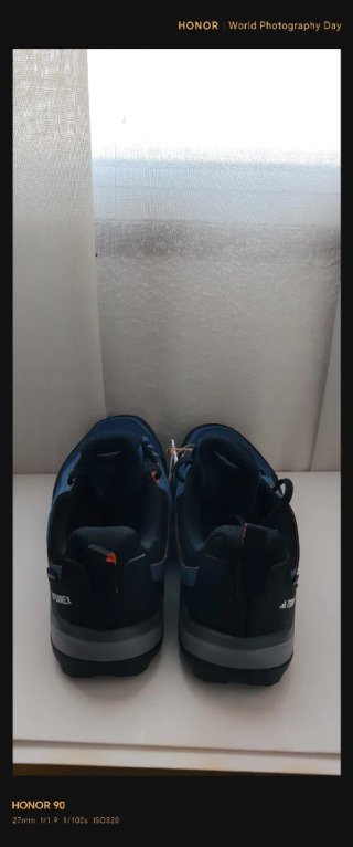 Zapatillas Adidas Negras y Azules