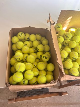 OFERTA Cajón Bolas Padel LOK Usadas (uno/dos usos)