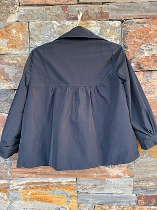 Gabardina corta Yuki Woman azul marino