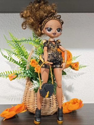 Muñeca LOL OMG