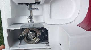 Máquina de coser Jata Génesis 695