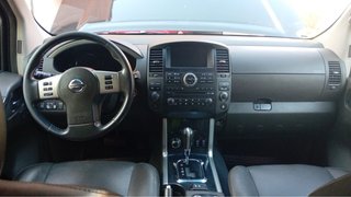 Nissan Pathfinder 2011