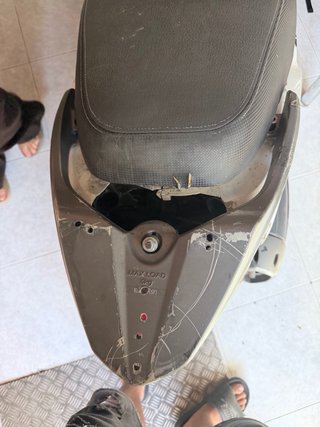 Moto Scooter 125cc Blanca y Negra