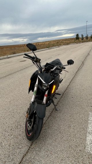 Zontes R 310 Negra Moto Naked