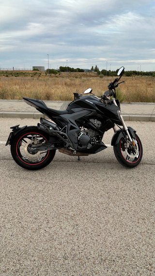 Zontes R 310 Negra Moto Naked