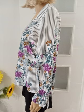 Blusa Massimo Dutti flores rayas