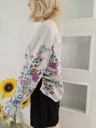 Blusa Massimo Dutti flores rayas