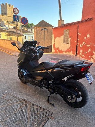 Yamaha TMAX SX 530 Negra