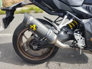 Honda CB650R Negra - Top Case Incluido