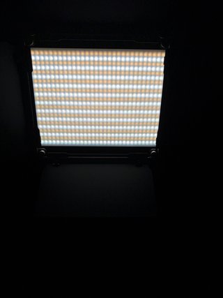 2 Focos LED Newer + Accesorios