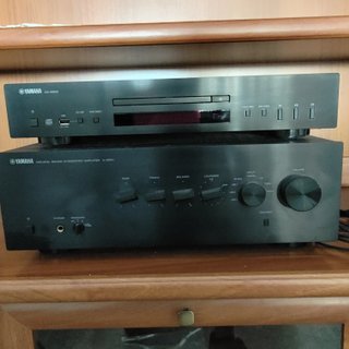 Cadena Hi-Fi YAMAHA + Altavoces MAGNAT