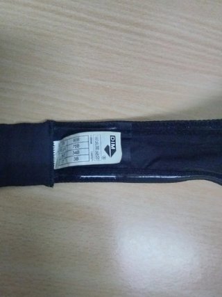 Sujetador DIM sin tirantes push up negro
