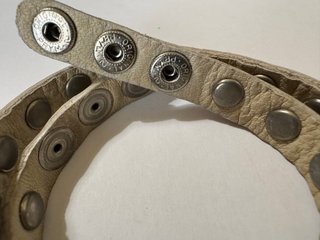 Bracciale pelle doppio giro borchie