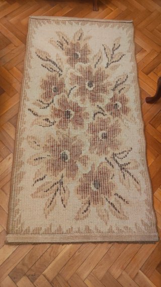 Alfombras de cama floral beige y marrón