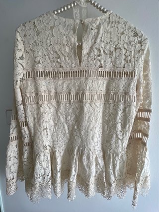 Blusa NKN Nekane encaje manga larga