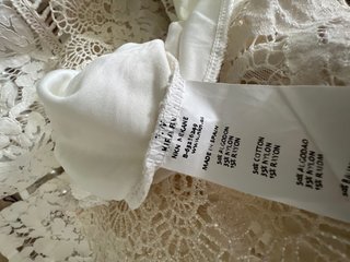 Blusa NKN Nekane encaje manga larga