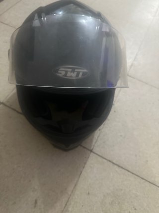 Casco de moto negro SWT
