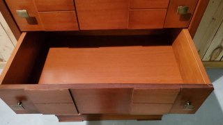 Cómoda de madera