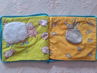 Libro de tela  ¿ Dónde está el perrito?