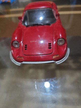 ANSON 1:18 Coche de Colección Rojo