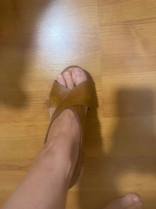 Sandalias de cuero con tacón y plataforma marrones