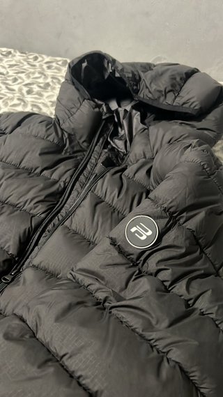 Chaqueta Pull&Bear negra capucha