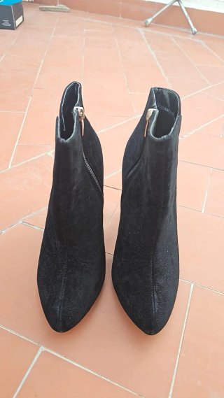 Botines de tacón negros