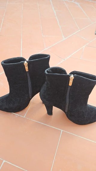 Botines de tacón negros