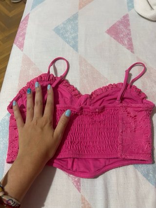Top Corto Rosa Encaje Stradivarius talla S