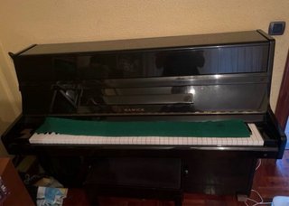 Piano Samick Negro Vertical