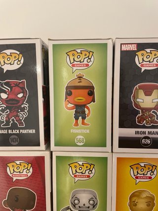 Lote 8 Funko Pop Marvel, Fortnite, NBA, IT