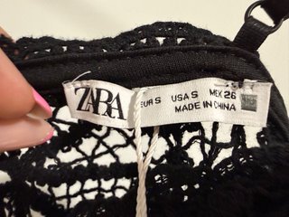 Pack/Conjunto Zara: Top encaje negro (S) + Falda