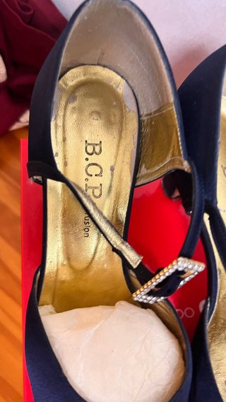 Zapatos de tacón B.C.P. Collection azul y dorado