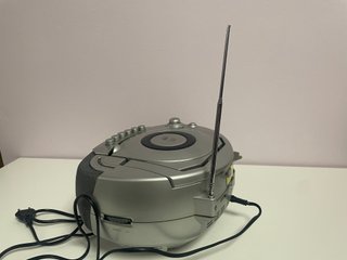 Radio CD Cassette Portátil Bench KH 969