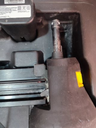 Clavadora Profesional con Maletín