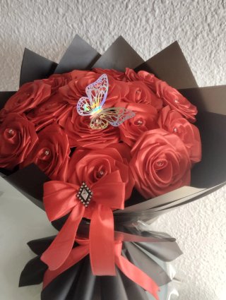 Jardinera Rosas Eternas Tela Satinada