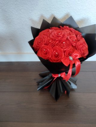 Jardinera Rosas Eternas Tela Satinada