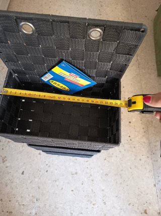 Estantería de mimbre organizadora