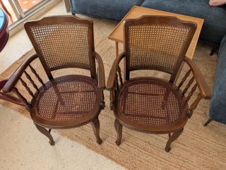 Pareja Sillones Vintage Madera y Rejilla