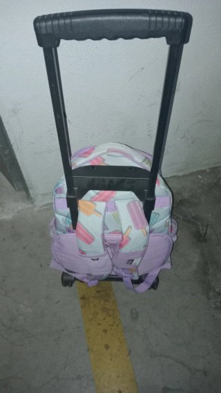 Mochila infantil con estampado de polos