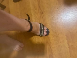 Sandalias Massimo Dutti Tacón Negro Cadena Dorada.