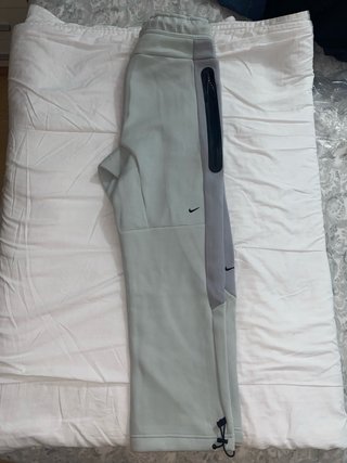 Sudadera Nike Tech Fleece Gris