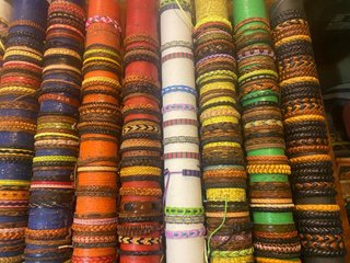 Lote 1000 Pulseras Cuero Marrón y Negro