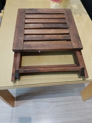 Mesa auxiliar de teca plegable