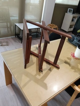 Mesa auxiliar de teca plegable