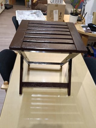 Mesa auxiliar de teca plegable