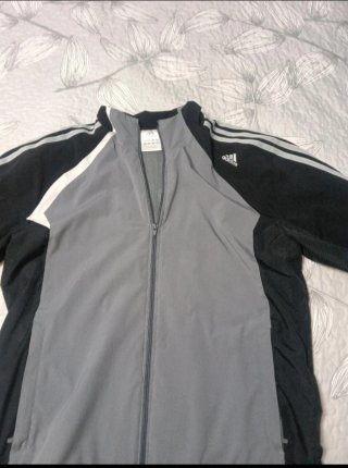 Chaqueta Adidas Gris y Negra