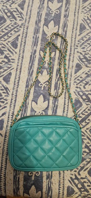 Bolso bandolera acolchado color verde azulado