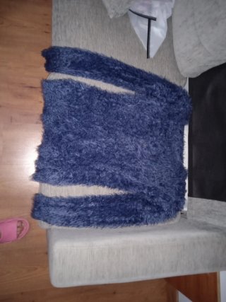 Jersey peludo azul talla S sin usar