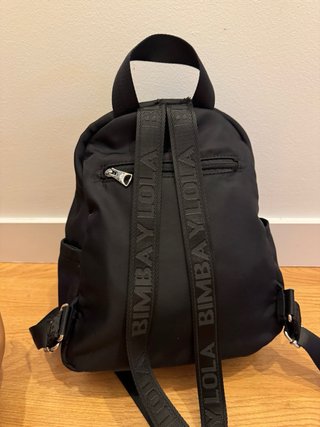 Mochila negra mujer